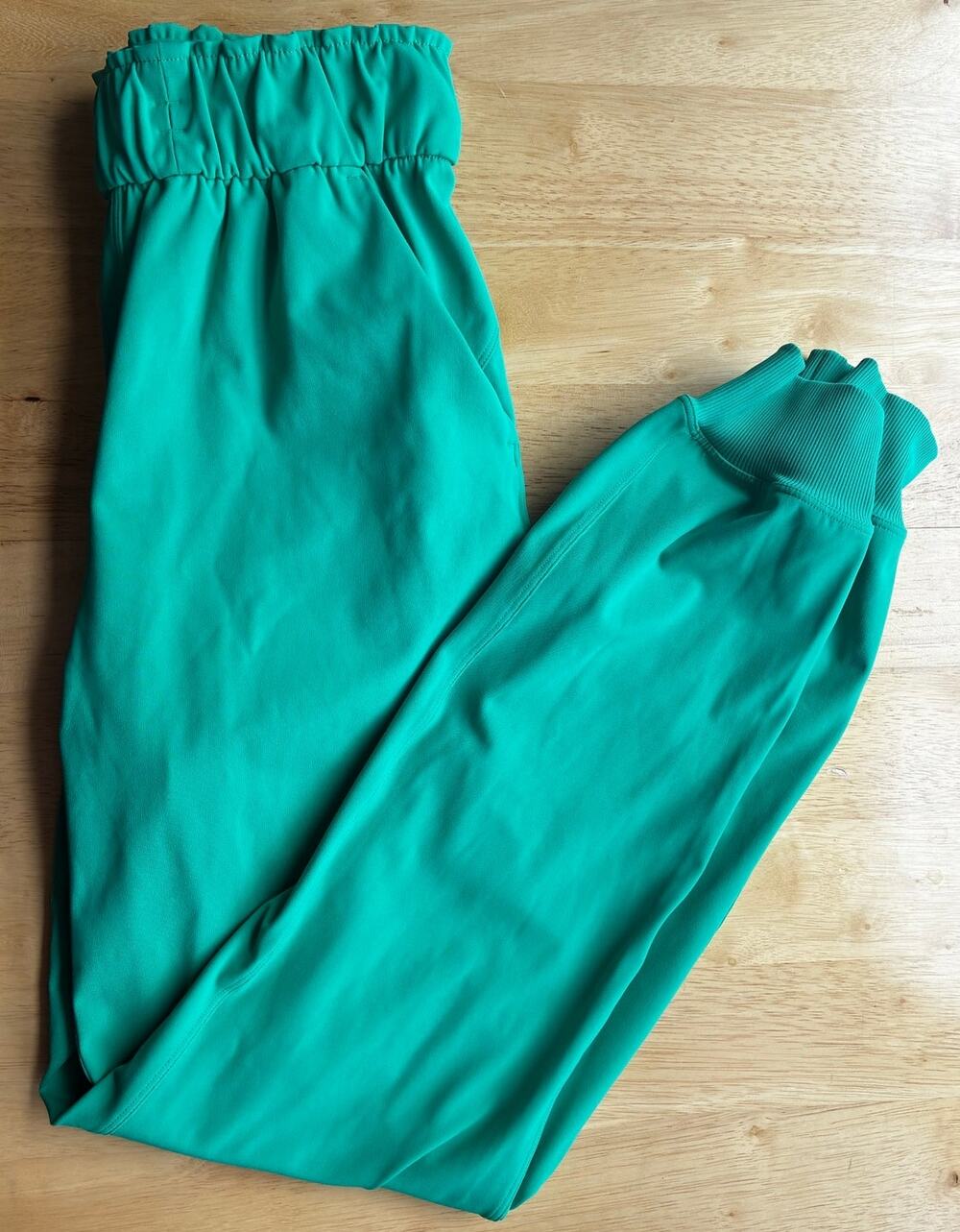 Lululemon Green High-Rise Jogger Pants Athletic Travel Lounge Size 0